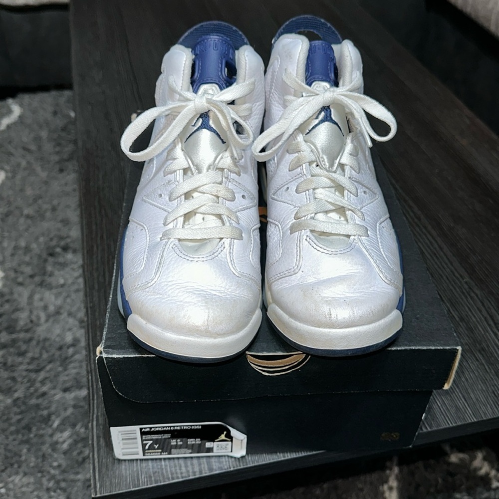Air Jordan 6 Retro "White and Midnight Navy"
